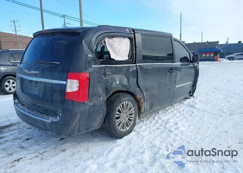 2015 Chrysler Town & Country Touring-L из США, поврежденный, VIN 2C4RC1CGXFR519388